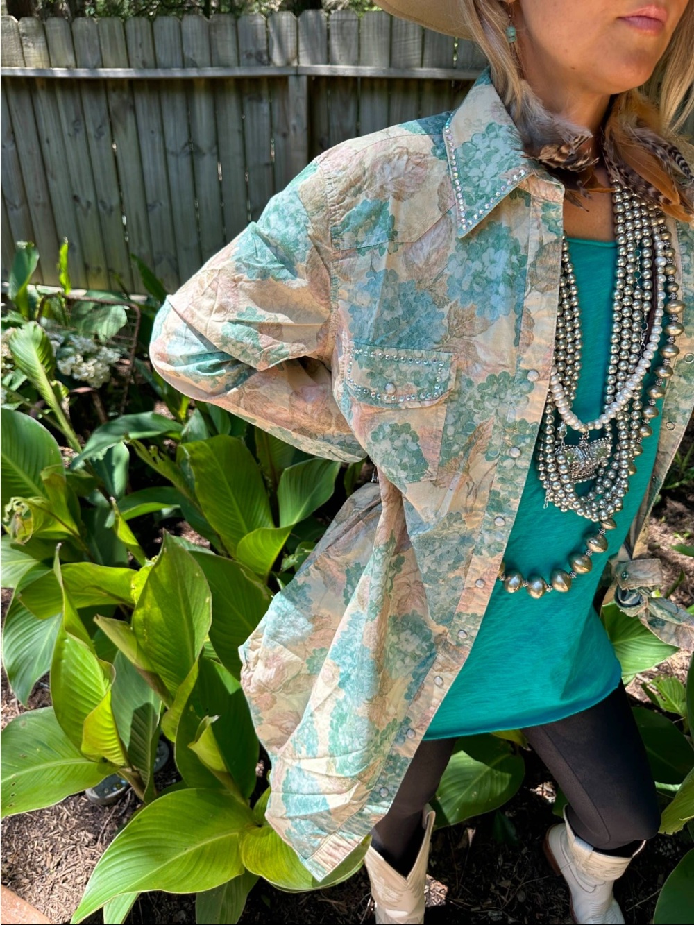 Pearl-Trim Floral Button-Down in Mint and Beige